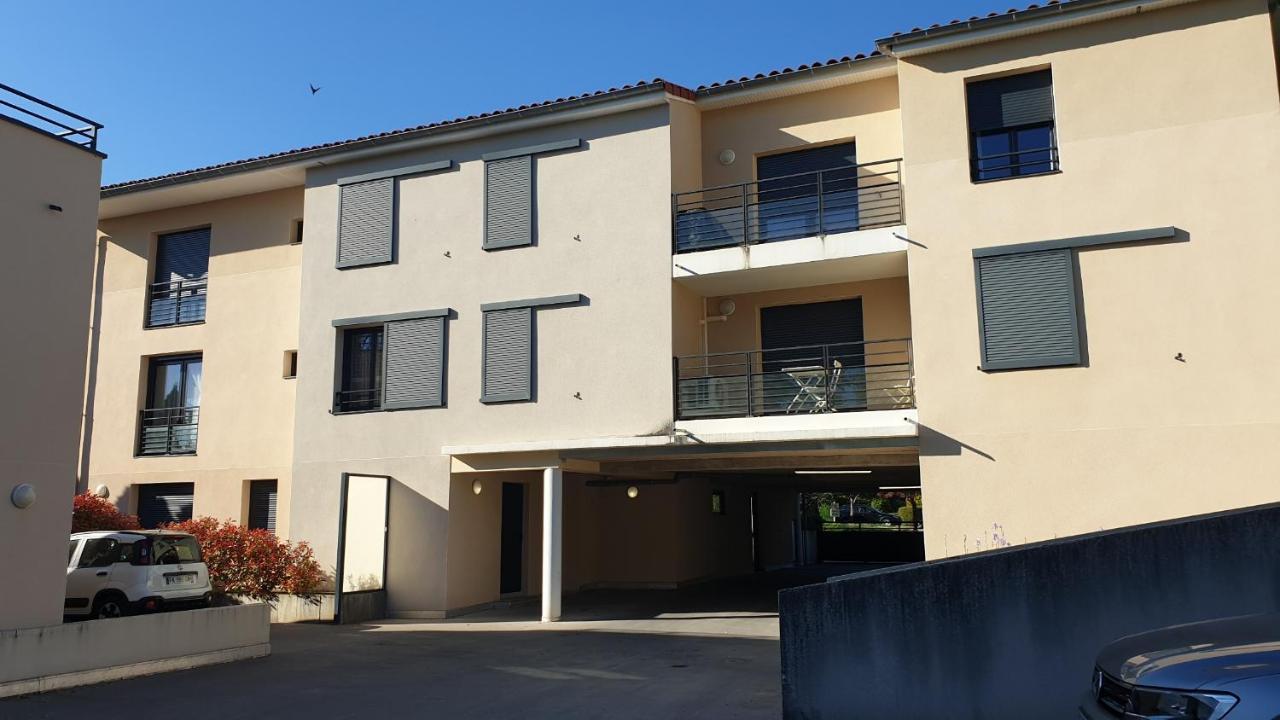 Le Loft De Genas - La Cabane Exteriör bild